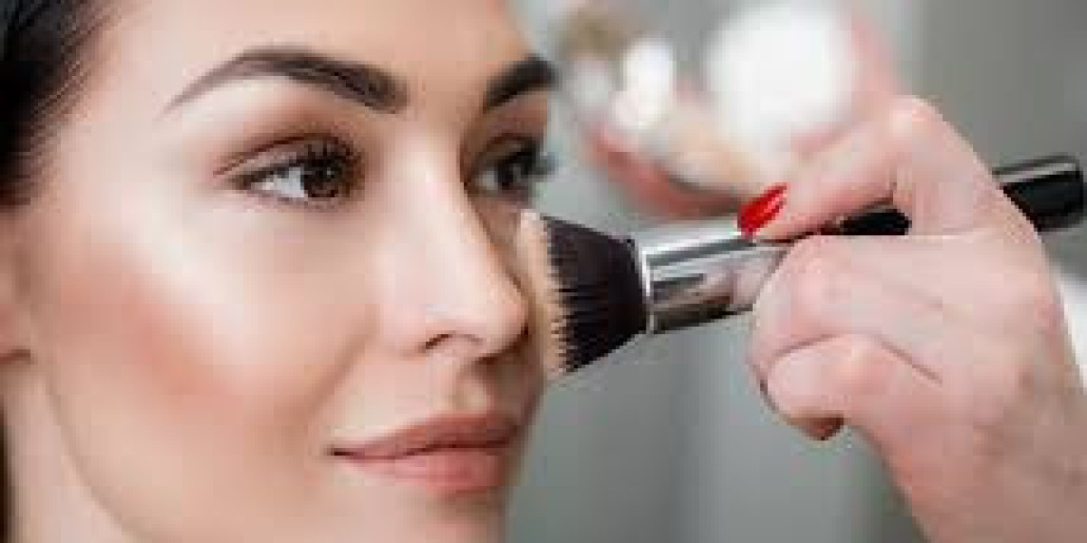 Why Choose Professional Hair and Makeup Artists Mississauga for Your Next Look?