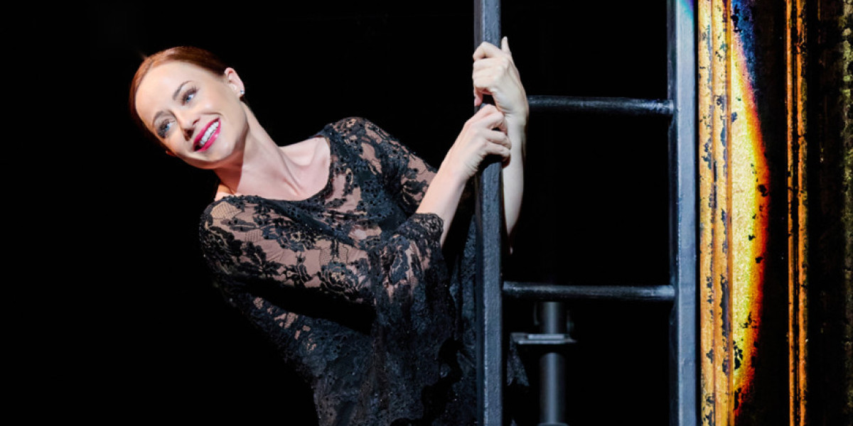 Chicago's Success: Whitney Leavitt Boosts Broadway